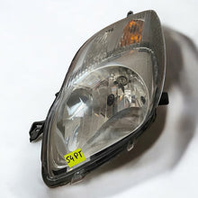 Load image into Gallery viewer, Frontscheinwerfer Toyota Yaris Links Scheinwerfer Headlight