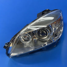 Laden Sie das Bild in den Galerie-Viewer, Frontscheinwerfer Mercedes-Benz W203 A2038205359 Links Scheinwerfer Headlight SCH3084412018as