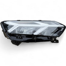 Laden Sie das Bild in den Galerie-Viewer, Frontscheinwerfer Dacia Sandero III Jogger 260107920 LED Rechts Headlight