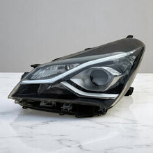 Load image into Gallery viewer, Frontscheinwerfer Toyota Yaris Links Scheinwerfer Headlight