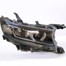 Laden Sie das Bild in den Galerie-Viewer, Frontscheinwerfer Toyota Land Cruiser LED Rechts Scheinwerfer Headlight SCH1544700565am