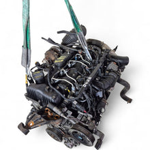 Load image into Gallery viewer, Motor Hyundai Kia Santa II Fe Sorento D4HB 2.2 CRDI 2009 Diesel Unkomplett