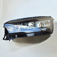 Laden Sie das Bild in den Galerie-Viewer, Frontscheinwerfer Skoda Enyaq 5LB941015 5LB9410155LB941015 LED Links Headlight