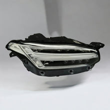 Laden Sie das Bild in den Galerie-Viewer, Frontscheinwerfer Volvo Xc90 31656995 Rechts Scheinwerfer Headlight SCH8593417927xf
