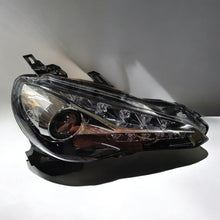 Load image into Gallery viewer, Frontscheinwerfer Toyota 423122DH Ein Stück (Rechts oder Links) Headlight