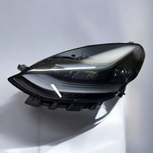 Laden Sie das Bild in den Galerie-Viewer, Frontscheinwerfer Tesla Model 3 1514952-00-D LED Links Scheinwerfer Headlight
