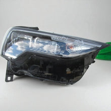 Laden Sie das Bild in den Galerie-Viewer, Frontscheinwerfer Audi Q3 83A941012 LED Rechts Scheinwerfer Headlight