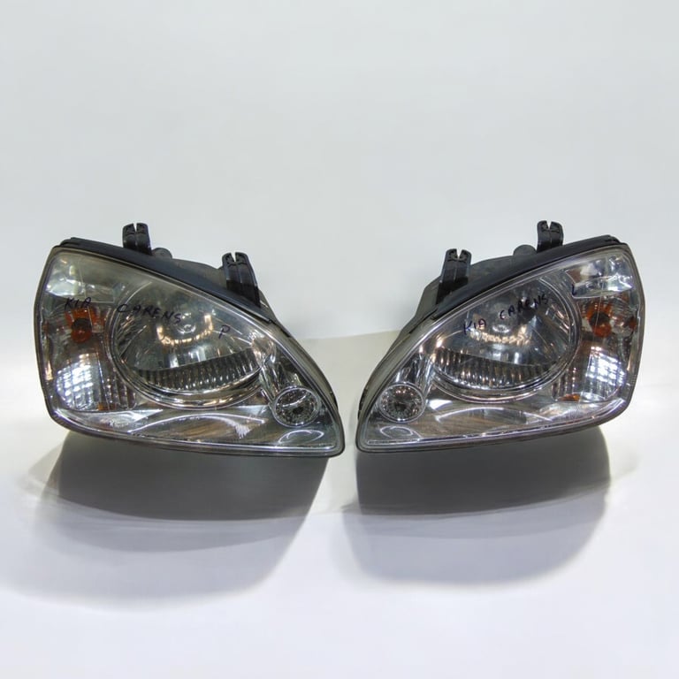 Frontscheinwerfer Kia Carens II Ein Stück (Rechts oder Links) Headlight