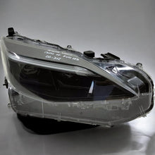 Laden Sie das Bild in den Galerie-Viewer, Frontscheinwerfer Toyota Yaris Cross LED Rechts Scheinwerfer Headlight SCH9470616142of