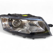 Laden Sie das Bild in den Galerie-Viewer, Frontscheinwerfer Skoda Octavia III 5E1941016 Xenon Rechts Headlight SCH6463563197lz