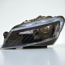 Laden Sie das Bild in den Galerie-Viewer, Frontscheinwerfer Skoda Superb III 3V1941015B Xenon Links Scheinwerfer Headlight