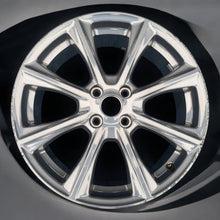 Laden Sie das Bild in den Galerie-Viewer, 1x Alufelge 18 Zoll 7.0&quot; 4x108 47ET Glanz Silber H1BC-1007-E1A Ford Fiesta