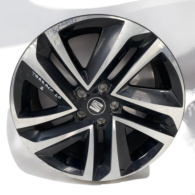 1x Alufelge 18 Zoll 7.0" 5x112 43ET Glanz Schwarz 5FJ601025C Seat Tarraco