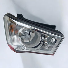 Laden Sie das Bild in den Galerie-Viewer, Frontscheinwerfer Hyundai H350 92102-59 Rechts Scheinwerfer Headlight