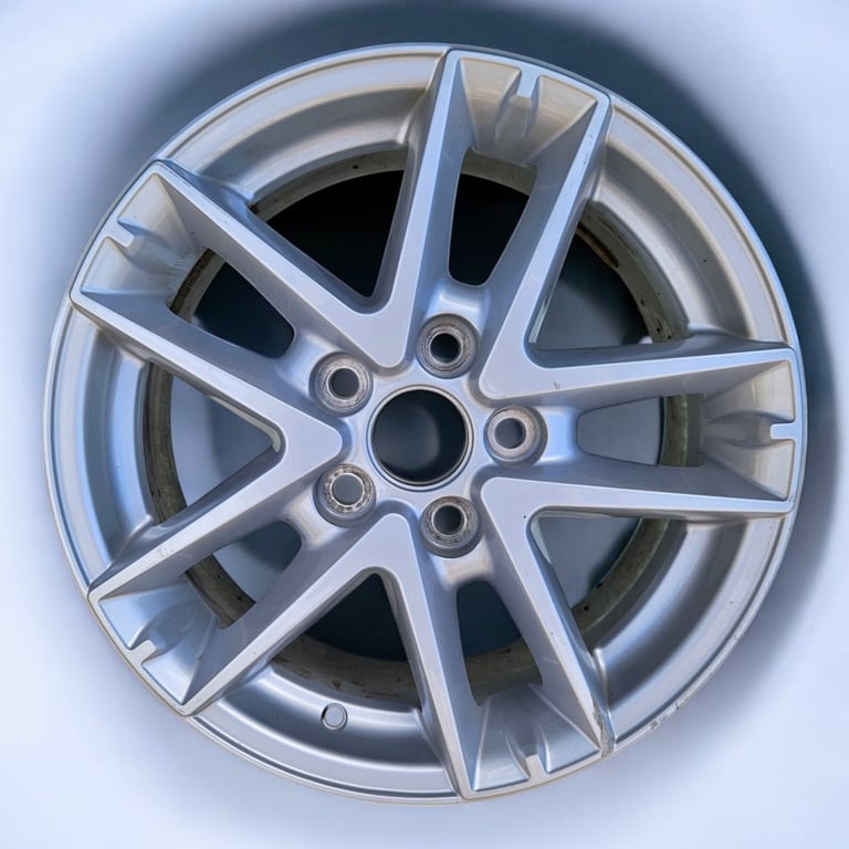 1x Alufelge 16 Zoll 6.5" 5x114.3 45ET Glanz Silber 42611-YY500 Toyota Auris FEL7467655984kt