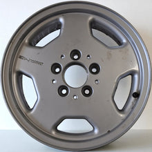Laden Sie das Bild in den Galerie-Viewer, 1x Alufelge 15 Zoll 7.0&quot; 5x112 A2024000102 Mercedes-Benz W202 Rim Wheel
