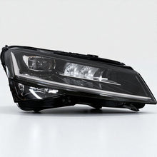 Laden Sie das Bild in den Galerie-Viewer, Frontscheinwerfer Skoda Superb III 3V1941016D Full LED Rechts Headlight