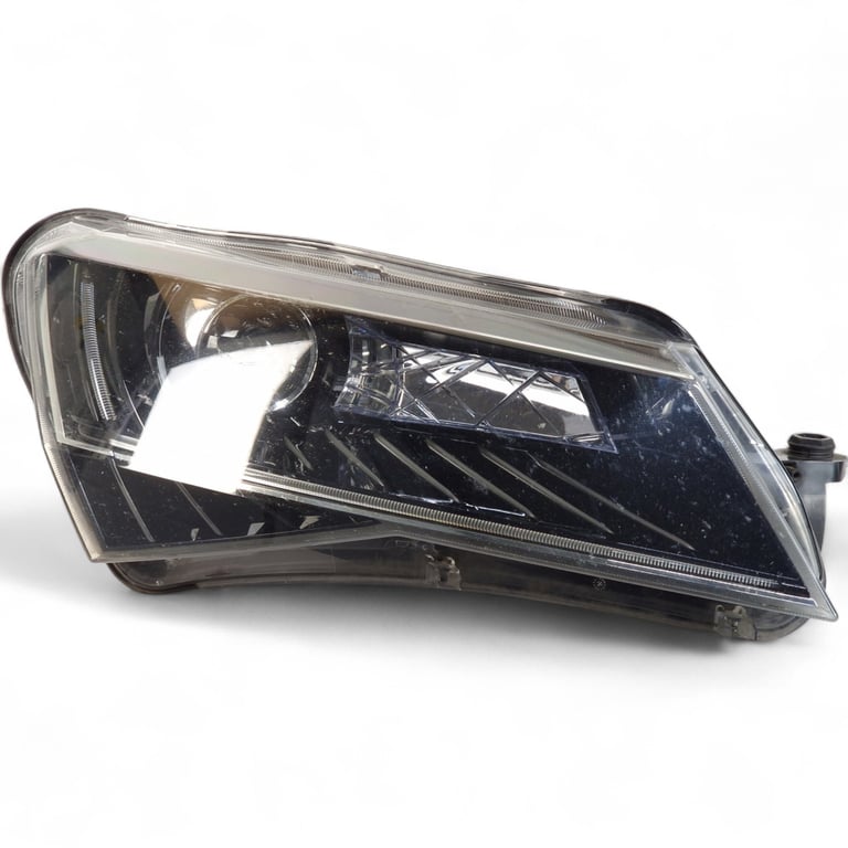 Frontscheinwerfer Skoda Superb III 3V1941016B Xenon Rechts Headlight