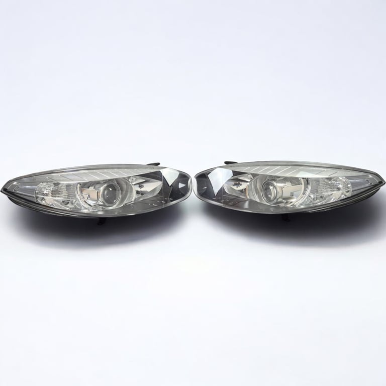 Frontscheinwerfer Renault Fluence 260606836R Vorderseite Scheinwerfer Headlight SCH8307894035if
