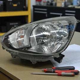 Frontscheinwerfer Mitsubishi Space Star 8301C193 Links Scheinwerfer Headlight