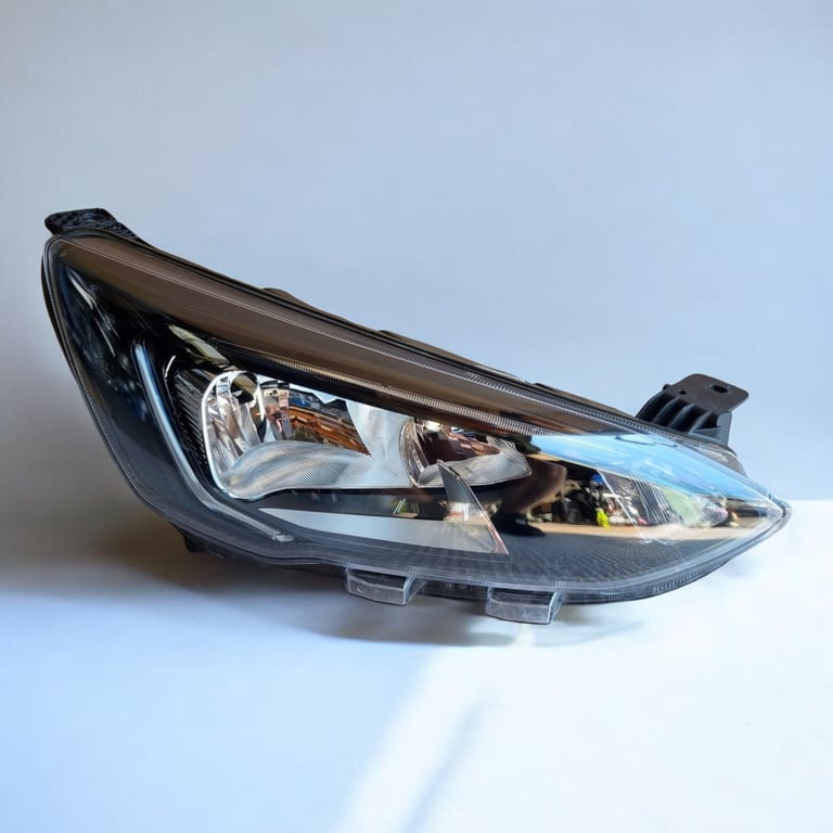 Frontscheinwerfer Ford Focus JX7B-13W029-CE Rechts Scheinwerfer Headlight