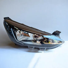 Laden Sie das Bild in den Galerie-Viewer, Frontscheinwerfer Ford Focus JX7B-13W029-CE Rechts Scheinwerfer Headlight