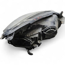 Laden Sie das Bild in den Galerie-Viewer, Frontscheinwerfer Opel Corsa D 89313379 Vorderseite Scheinwerfer Headlight SCH1346323575mu