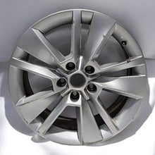 Laden Sie das Bild in den Galerie-Viewer, 1x Alufelge 17 Zoll 7.0&quot; 5x112 45ET 57A601025K Skoda Kamiq Rim Wheel
