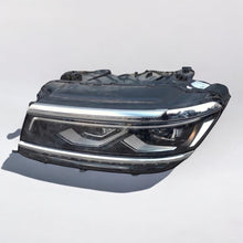 Laden Sie das Bild in den Galerie-Viewer, Frontscheinwerfer VW Tiguan 5NN941081C LED Links Scheinwerfer Headlight