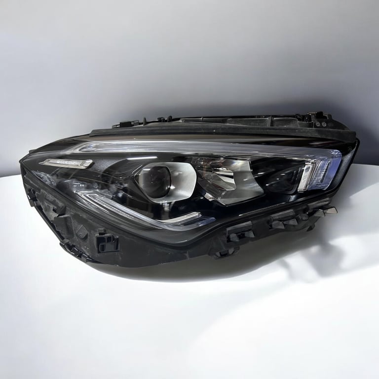 Frontscheinwerfer Mercedes-Benz Cla A1189064000 LED Rechts oder Links