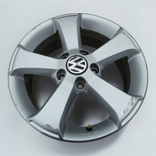 Load image into Gallery viewer, 1x Alufelge 16 Zoll 6.0" 5x112 50ET Glanz Silber 1T4071496 VW Rim Wheel FEL9391853820re