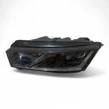 Laden Sie das Bild in den Galerie-Viewer, Frontscheinwerfer Skoda Octavia IV 5E4941015A LED Links Scheinwerfer Headlight SCH2829612370es