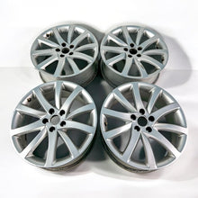 Laden Sie das Bild in den Galerie-Viewer, 4x Alufelge 18 Zoll 8.0&quot; 5x112 47ET Glanz Silber 8K0601025 Audi A4 Rim Wheel