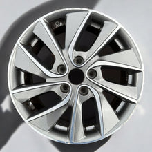 Load image into Gallery viewer, 1x Alufelge 17 Zoll 7.0&quot; 5x114.3 53ET Glanz Graphit 52910-G4350 Hyundai I30 Mg