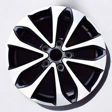 Load image into Gallery viewer, 1x Alufelge 16 Zoll 6.5&quot; 5x114.3 44ET Glanz Grau 403005287R Mg Megane 1 Iv