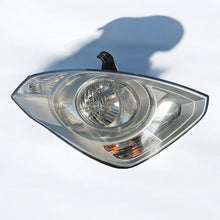 Laden Sie das Bild in den Galerie-Viewer, Frontscheinwerfer Hyundai H1 Rechts Scheinwerfer Headlight