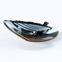 Laden Sie das Bild in den Galerie-Viewer, Frontscheinwerfer Renault Megane III 260100923R Rechts Scheinwerfer Headlight