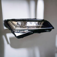 Laden Sie das Bild in den Galerie-Viewer, Frontscheinwerfer Skoda Superb III 3V1941016D Full LED Rechts Headlight