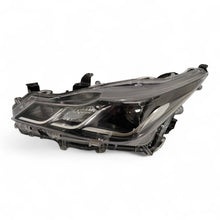 Laden Sie das Bild in den Galerie-Viewer, Frontscheinwerfer Toyota Corolla 81150-02T31-00 Links Scheinwerfer Headlight SCH7135906345jh