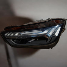 Laden Sie das Bild in den Galerie-Viewer, Frontscheinwerfer Audi Q5 80A941035E LED Links Scheinwerfer Headlight