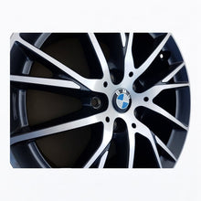 Load image into Gallery viewer, 1x Alufelge 17 Zoll 7.0" 5x112 47ET Silber BMW 2 Rim Wheel FEL1067927002ug