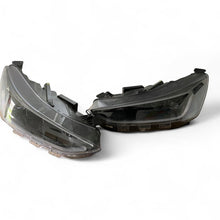 Laden Sie das Bild in den Galerie-Viewer, Frontscheinwerfer Ford Focus NX7B-13E016-AG LED Ein Satz Scheinwerfer Headlight SCH3799658772ka