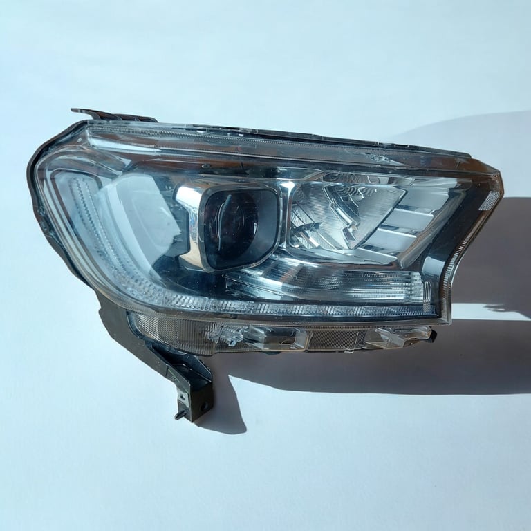 Frontscheinwerfer Ford Ranger JB3B-13E014 MDE1335482R Rechts Headlight