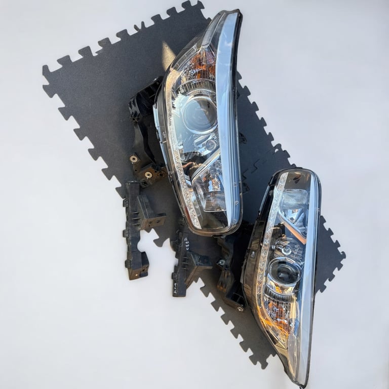 Frontscheinwerfer Kia Ceed 92101-A2220 LED Ein Stück (Rechts oder Links)