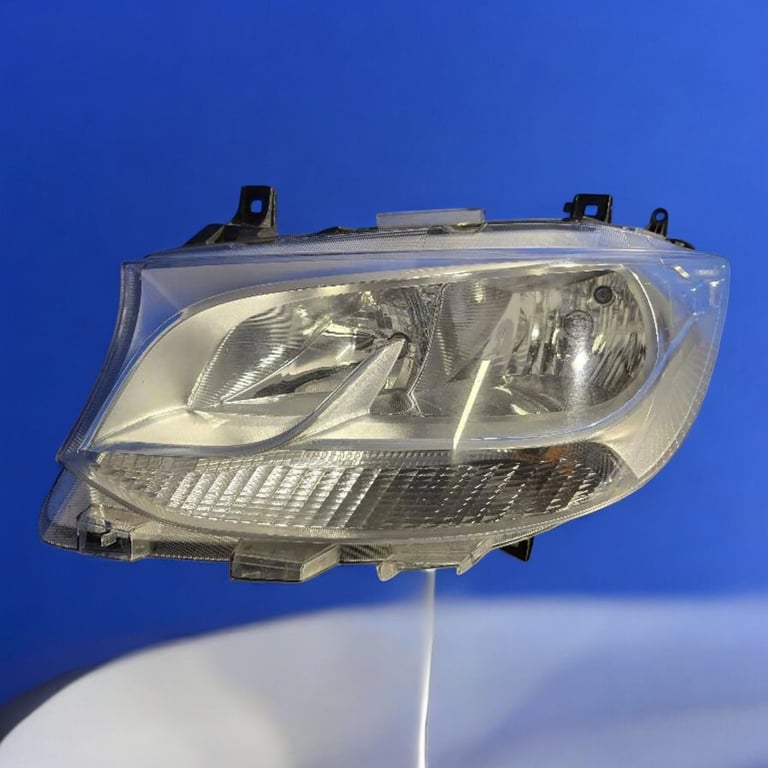 Frontscheinwerfer Mercedes-Benz Sprinter A9109060000 Links Headlight
