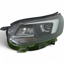 Laden Sie das Bild in den Galerie-Viewer, Frontscheinwerfer Opel Zafira Vivaro 9832837680 9832836480 Xenon Links Headlight