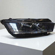 Laden Sie das Bild in den Galerie-Viewer, Frontscheinwerfer Skoda Octavia IV 5E4941016A LED Rechts Scheinwerfer Headlight SCH2121761237wh