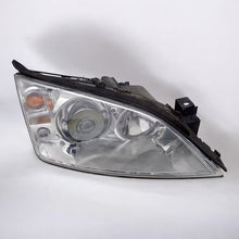 Load image into Gallery viewer, Frontscheinwerfer Ford Mondeo 1S7113005-UC Xenon Rechts Scheinwerfer Headlight