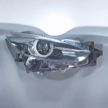 Laden Sie das Bild in den Galerie-Viewer, Frontscheinwerfer Mazda 3 B63C-51030 Rechts Scheinwerfer Headlight