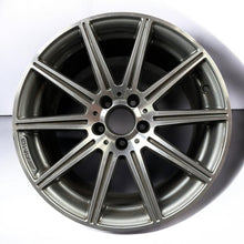 Load image into Gallery viewer, 1x Alufelge 18 Zoll 9.5" 5x112 52ET Glanz A2124014402 Mercedes-Benz Amg FEL6796941789an